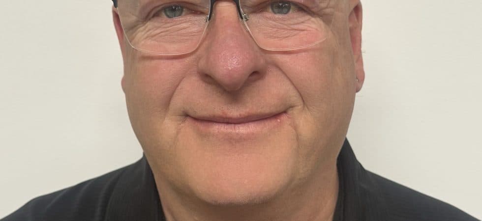 Headshot of Derrick Ogden